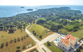 Apartment Funtana I